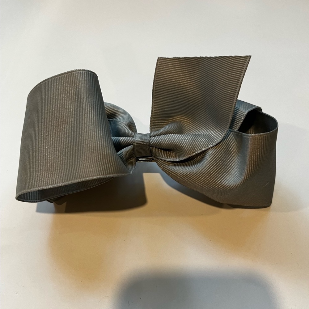 💐2 for $15💐 Hair Bow (gray/silver)